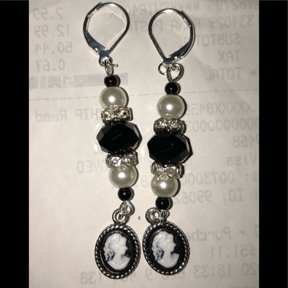 Ebony/Ivory Rhinestone Silver Edged Cameo - Picture 1 of 2